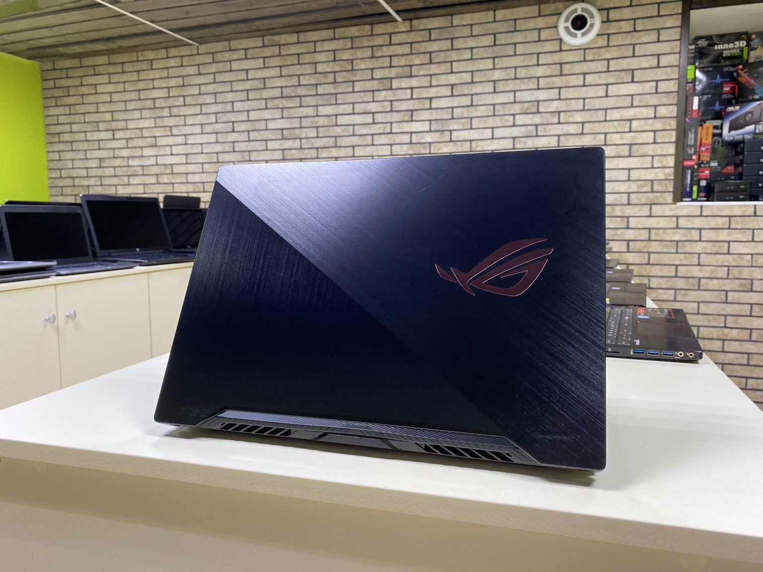 Asus vivobook оперативная память увеличить