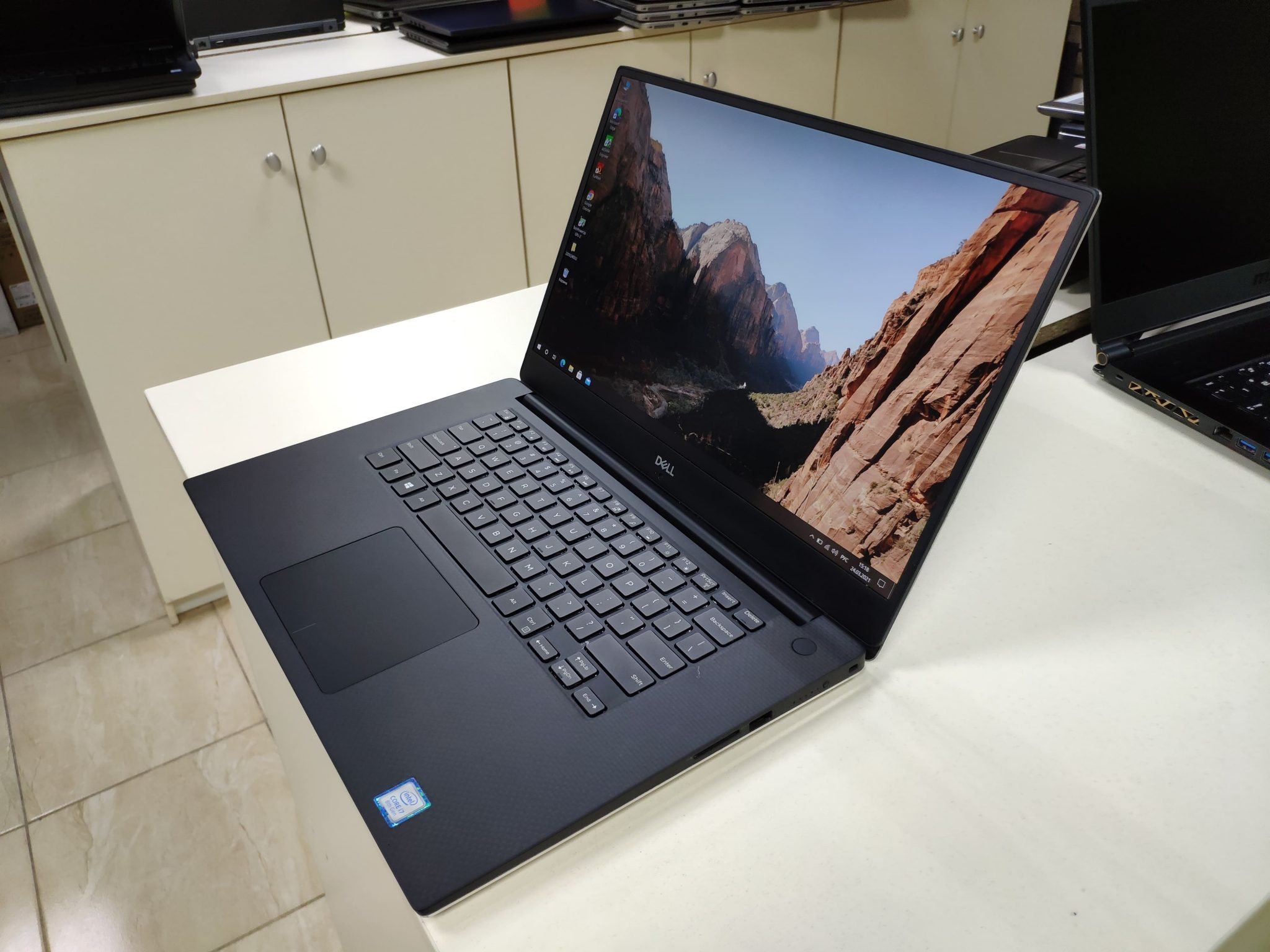 Dell xps 15 9570 обзор