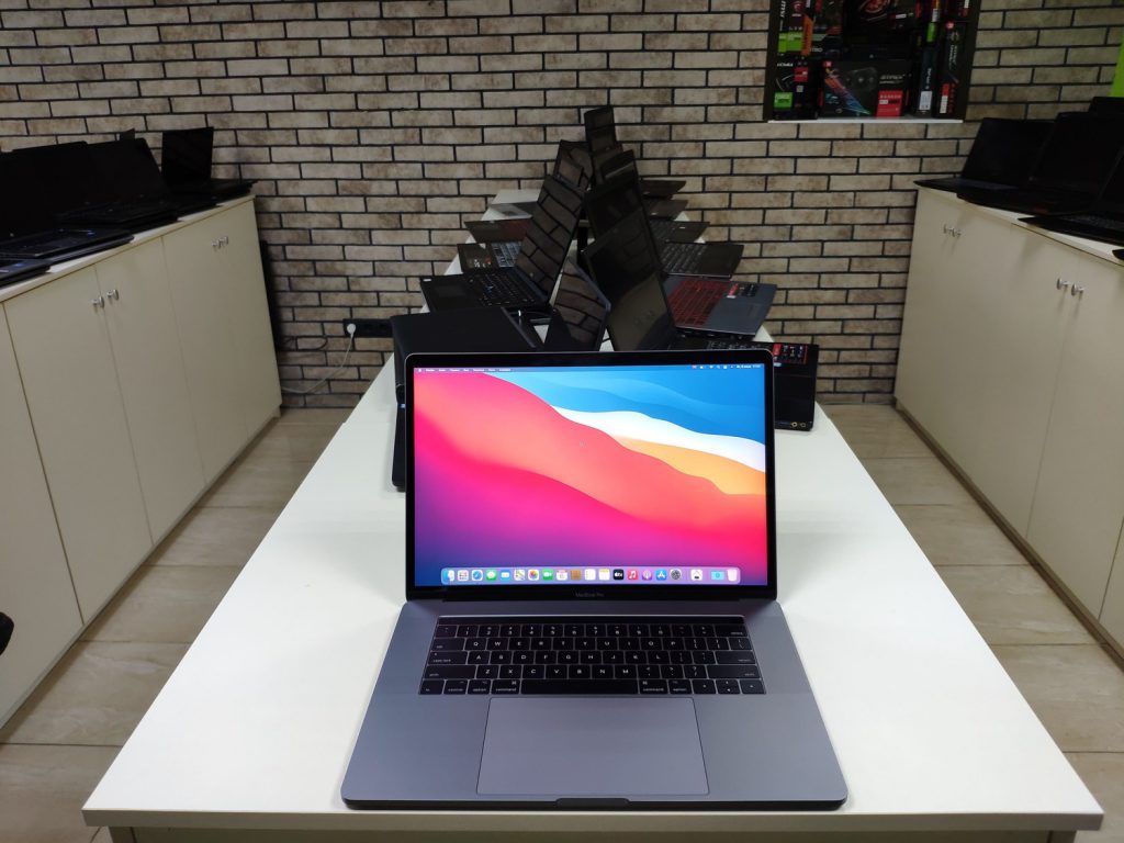 Macbook или обычный ноутбук для программиста