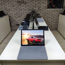 Ноутбук Microsoft Surface платиновий